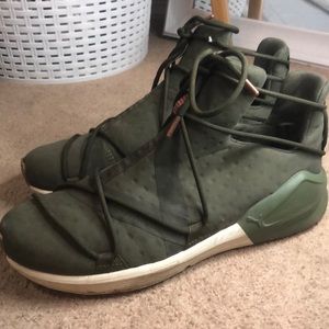 Puma running shoes- slightly used, size U.S 8.5
